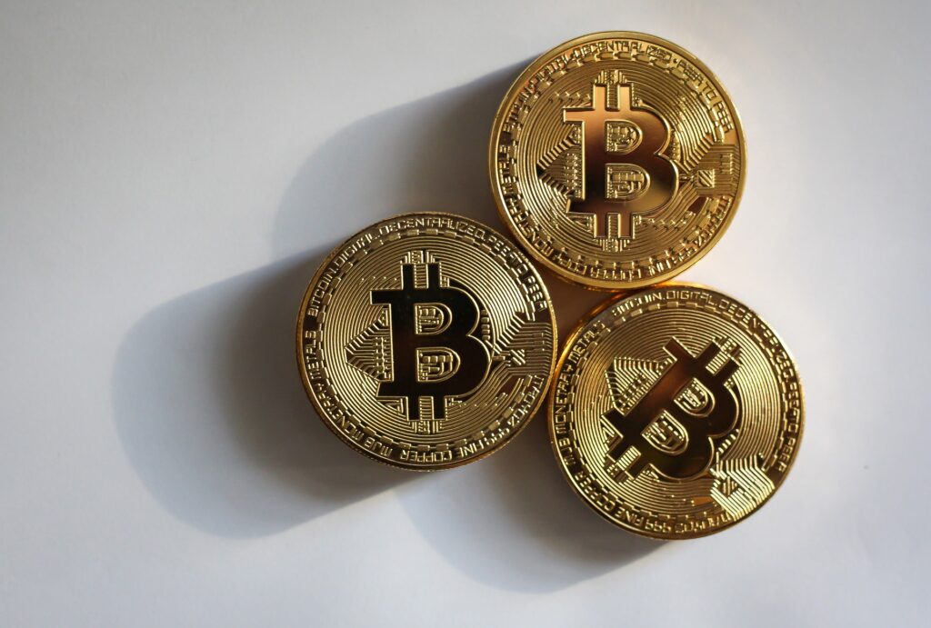 What Are the Advantages and Disadvantages of Bitcoin ETFs?